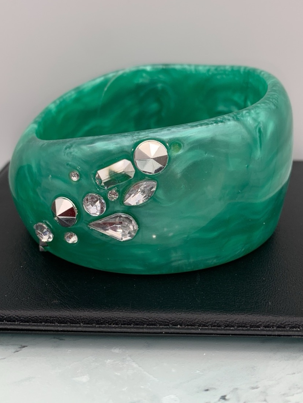Chunky Green Resin swirl asymmetrical rhinestone Embellished Bangle Bracelet